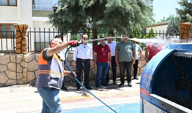 Başkan Geçit, temizlik çalışmalarını inceledi