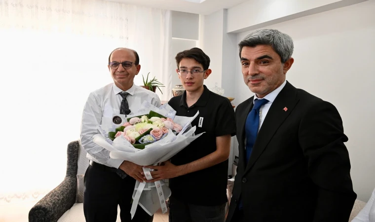 Başkan Geçit, Türkiye birincisi Arda Taşdemir’i ziyaret etti