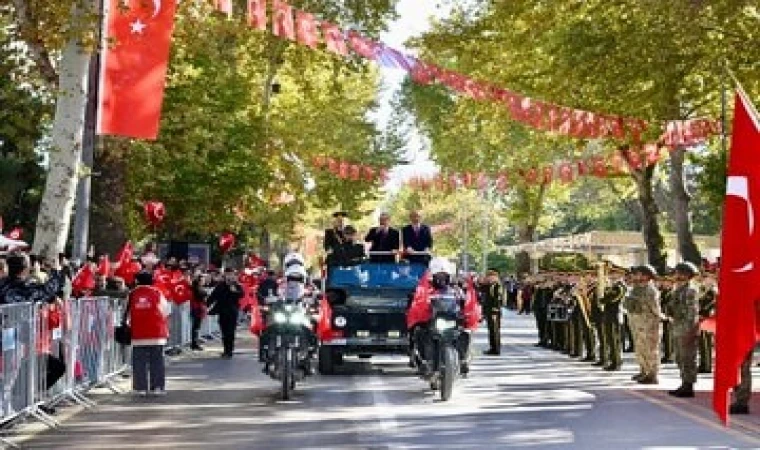 Deprem bölgesi Malatya'da 29 Ekim Cumhuriyet Bayramı Coşkusu