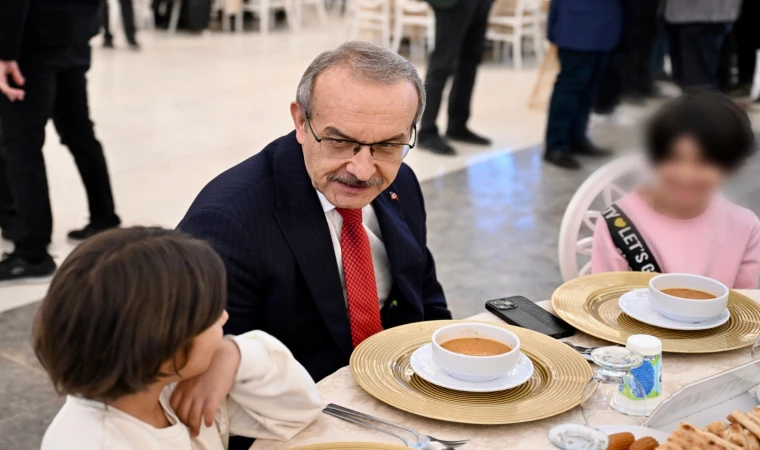 MÜSİAD Malatya Şubesi gönül sofrasını yetimlere açtı