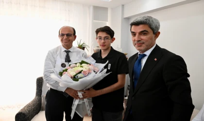 Başkan Geçit, Türkiye birincisi Arda Taşdemir’i ziyaret etti