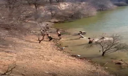 Malatya'da çocuklar sıcak havanın tadını çıkardı