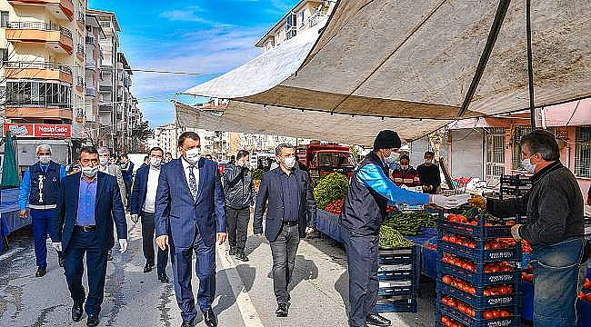 Başkan Gürkan’dan Pazar Esnafına Ziyaret