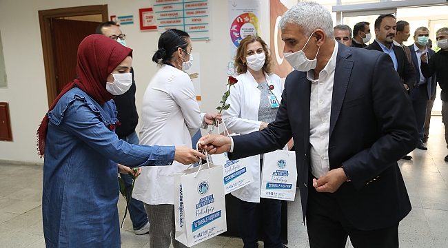 BAŞKAN GÜDER, SAĞLIK ÇALIŞANI ANNELERİ UNUTMADI