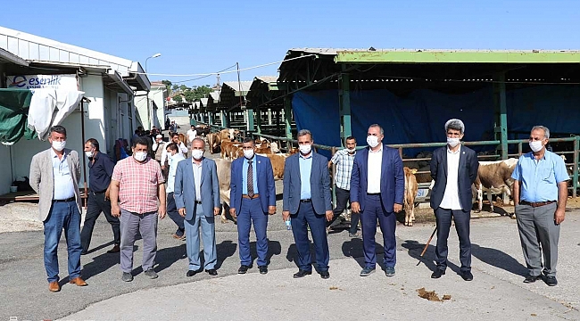 Malatya Canlı Hayvan Pazarı esnafı hem dertli hem de şikâyetçi