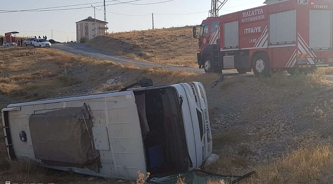 Malatya'da işçi servisi kaza yaptı: 12 yaralı 