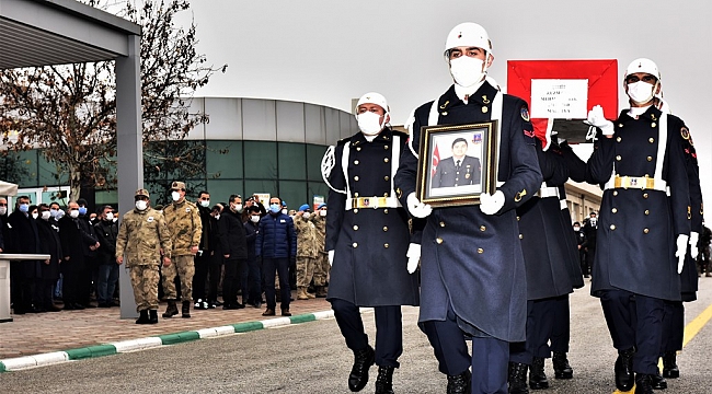 Şehit J. Uzm. Çvş. Çelik Son Yolculuğuna Düzenlenen Törenle Uğurlandı