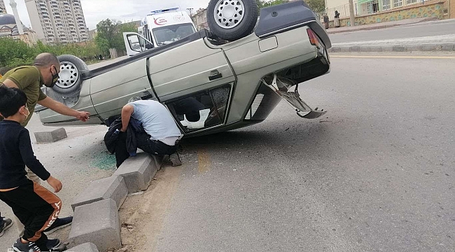 Freni boşalan otomobil takla attı 