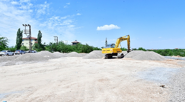 Yeşilyurt'ta Spor Yatırımları Hızla Devam Ediyor