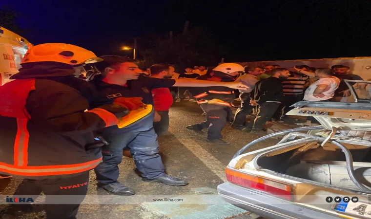 Malatya’da otomobil elektrik direğine çarptı: 2 yaralı