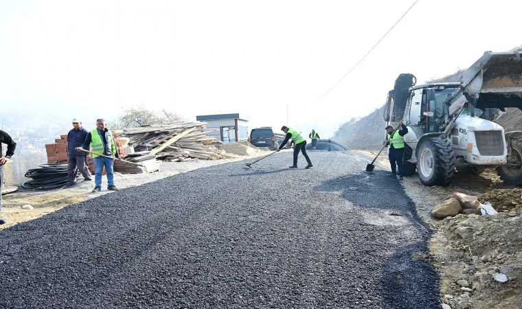 BAŞKAN ÇINAR, MOLLAKASIM MAHALLESİNDEKİ YOL YENİLEME ÇALIŞMALARINI İNCELEDİ