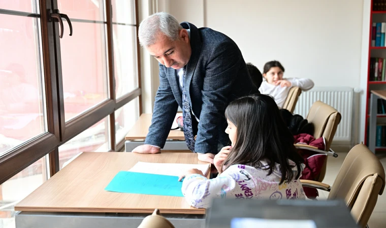 “Öğrencilerimize Hedeflerine Ulaşmaları İçin Her Türlü Desteği Veriyoruz”