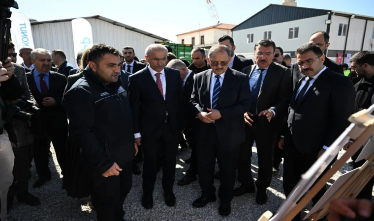 Bakan Özhaseki: "Malatya’nın çarşısı 1 seneye ayağa kalkacak"