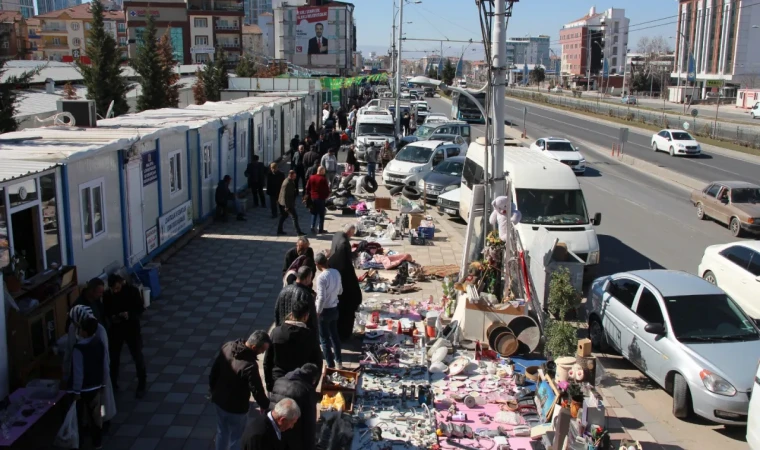 Tezgahlar çevreyoluna taştı..!