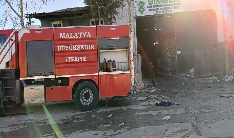 Malatya'da geri dönüşüm fabrikasında yangın