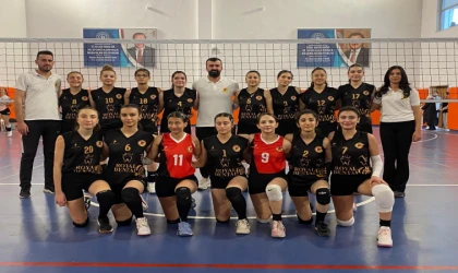 Malatya'da genç kızlar voleybol şampiyonları belli oldu