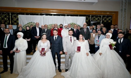 Malatya’da 100 çift, toplu nikah töreniyle dünyaevine girdi